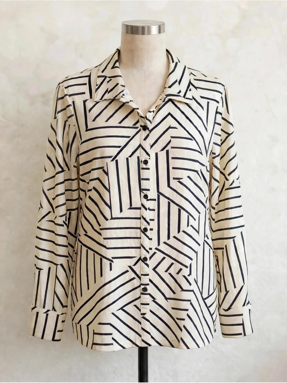 Lily Morgan Button Down Shirt Womens M Cream Black Geometric Stripe